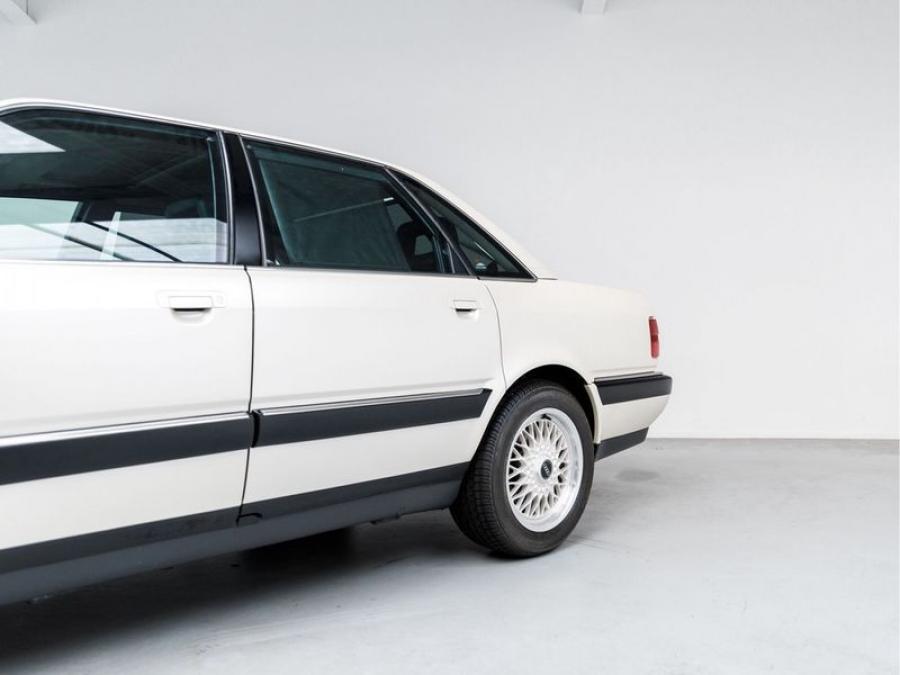 Детали экстерьера Audi V8 1990 года  (EU) (фото 11 из 84)